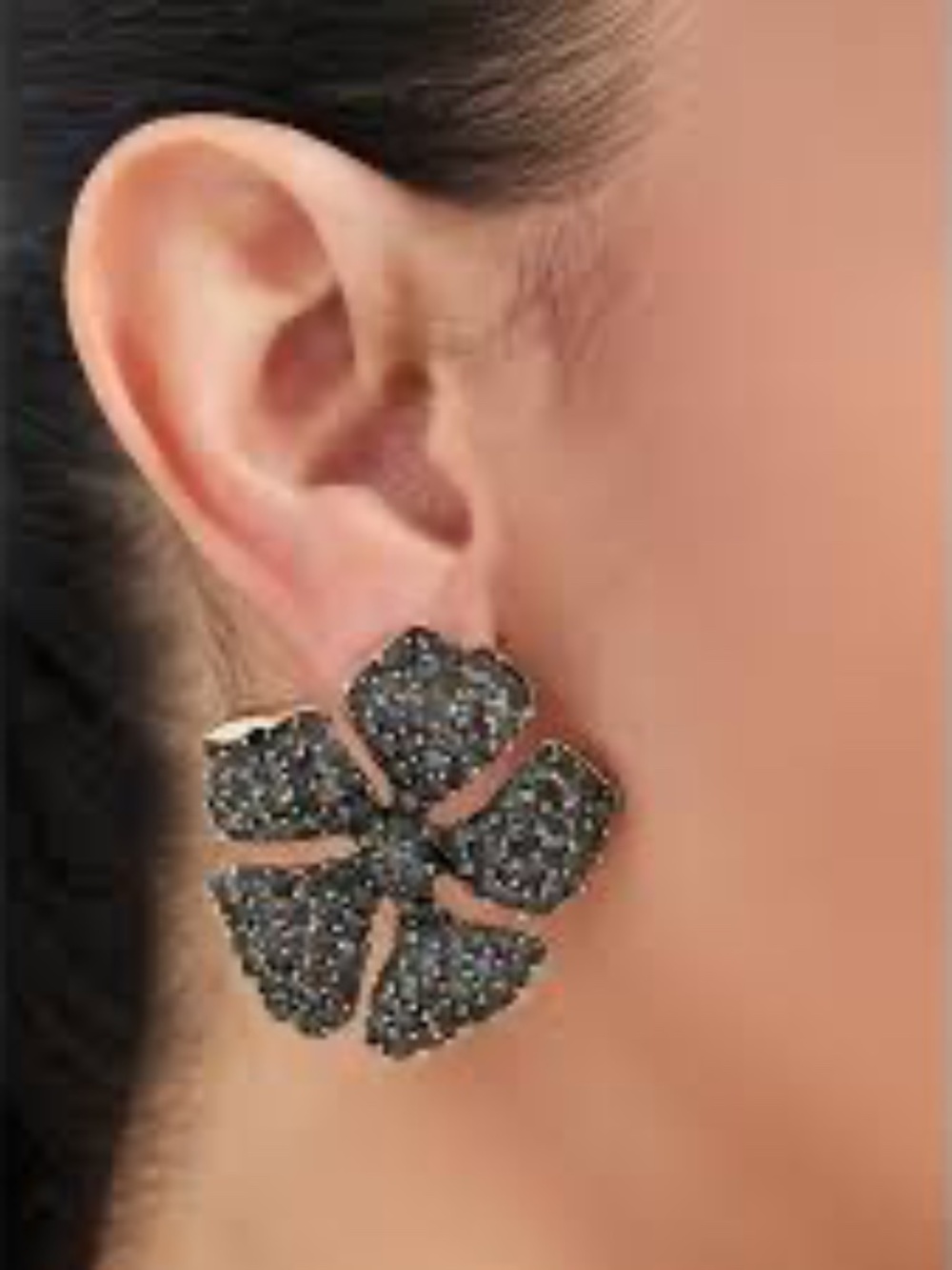 NWT Zara Black Rhinestone Flower Earrings